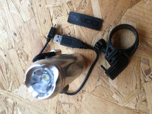 Load image into Gallery viewer, LIGHT : Lezyne SUPER Drive XL Rechargeable FRONT LIGHT